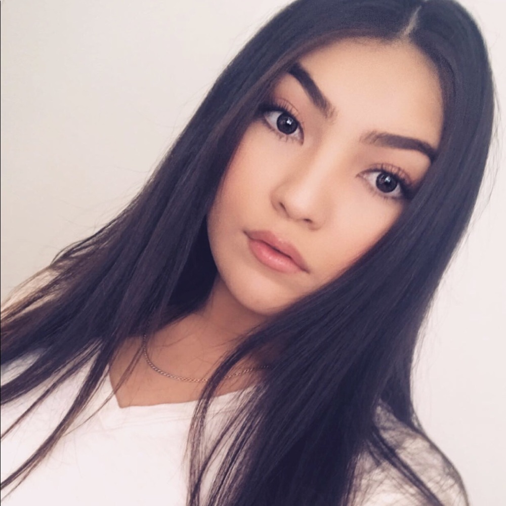 Meet your Posher, Samantha